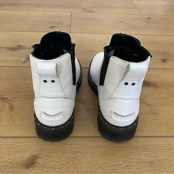 Sorel White and Black Women's Chelsea Boots - Picture 4 of 4
